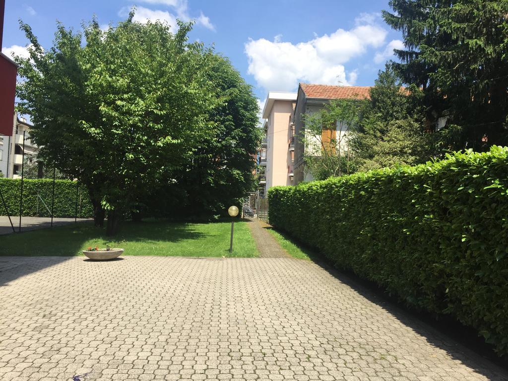 Bnbook Bilo Malpensa Gallarate Kültér fotó